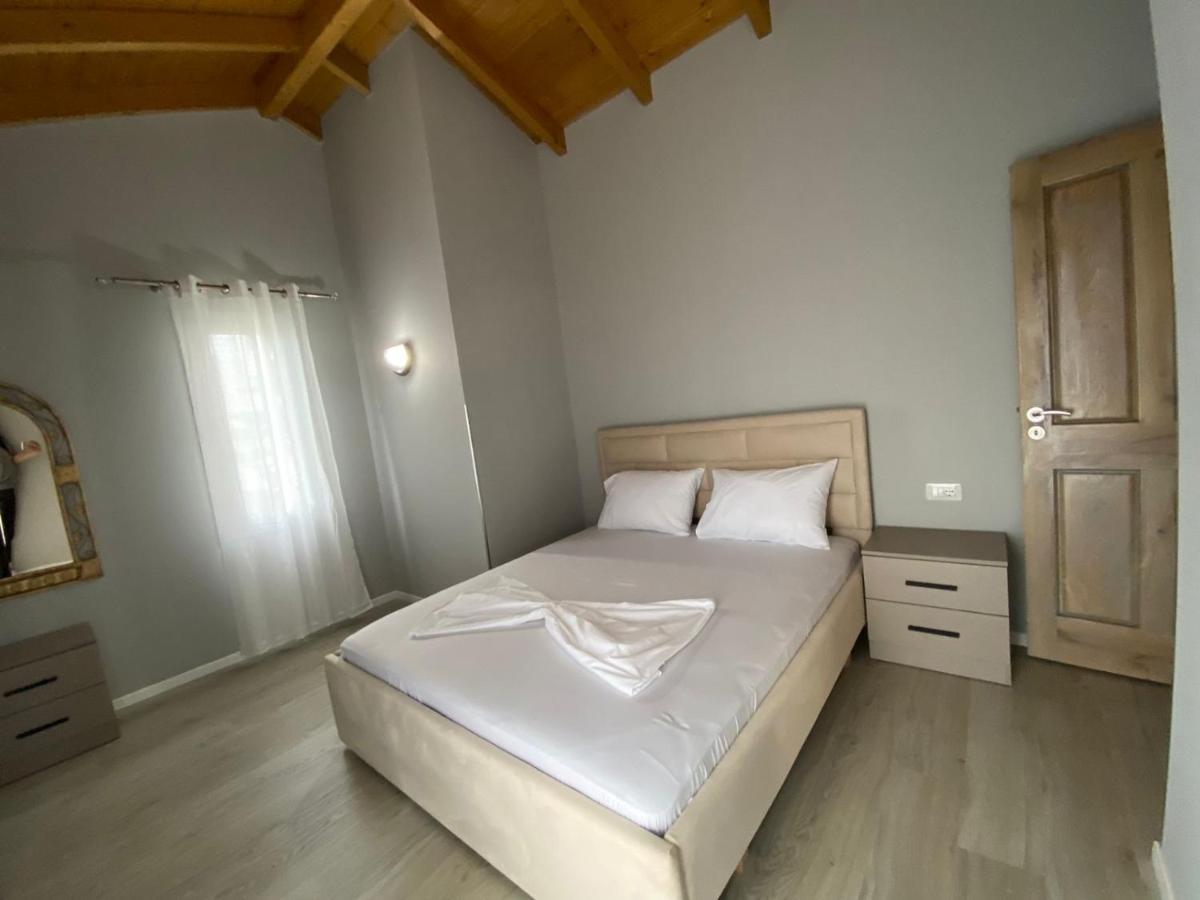 Villa Yseni Orikum Ngoại thất bức ảnh